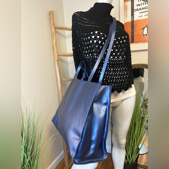 Telfar Large Cobalt Blue Shopping Bag with the duster - Picture 6 of 10